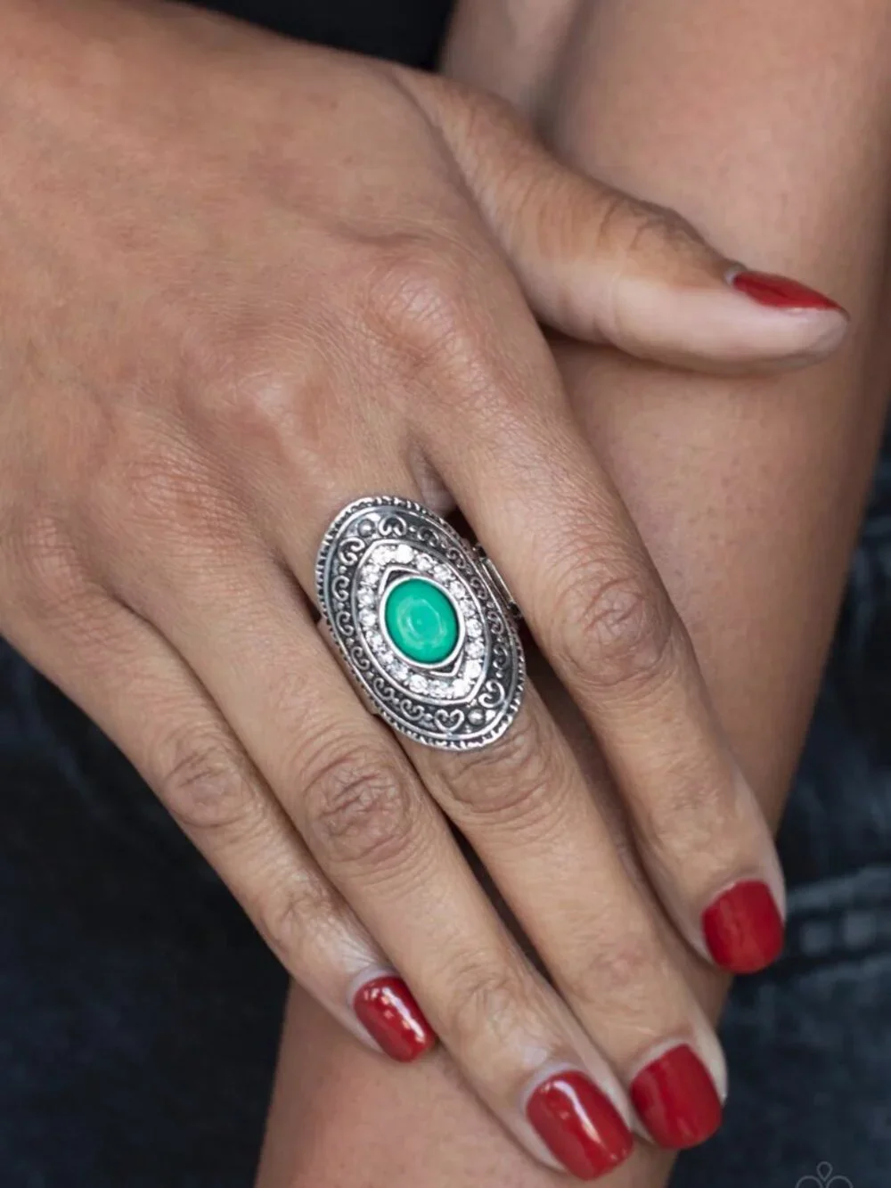 Paparazzi Jewelry Accessories - Entrancing Enchantment - Green Ring - Vintage